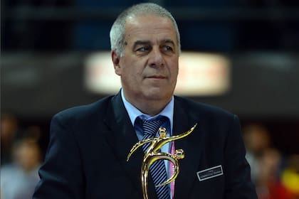 El escribano Fernando Mitjans, histórico presidente del Tribunal de Disciplina