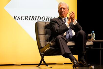 El escritor Mario Vargas Llosa había anticipado a LA NACION su participación en la FIL Buenos Aires durante el festival Escribidores