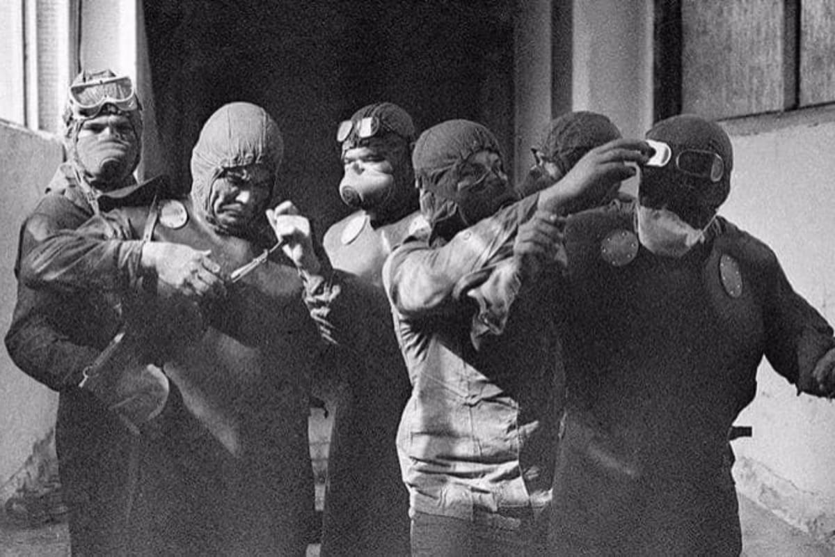 A história por trás do ‘esquadrão da morte’ que evitou um desastre nuclear maior em Chernobyl A história por trás do ‘esquadrão da morte’ que evitou um desastre nuclear maior em Chernobyl