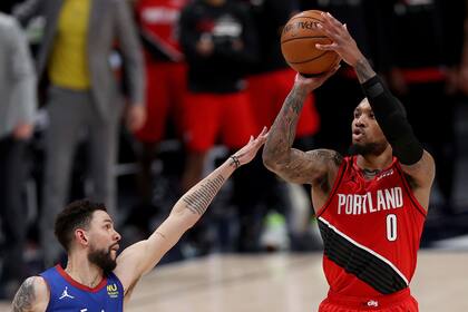 El esfuerzo de Austin Rivers es en vano; Damian Lillard batió el récord de triples en playoffs y enloqueció a Denver