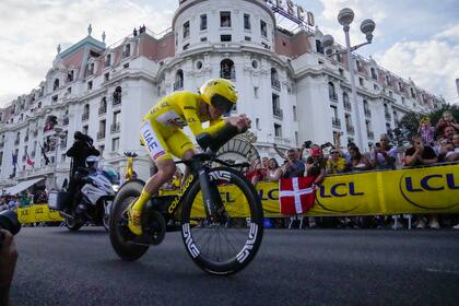 El esloveno Tadej Pogacar, líder del Tour de Francia