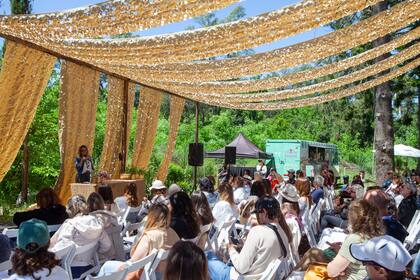 El espacio de charlas recibe especialistas durante cada jornada, para tentar al público con su expertise.