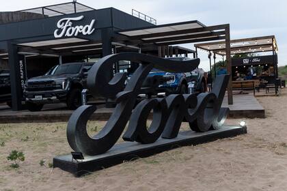 El espacio de Ford en Pinamar Norte.