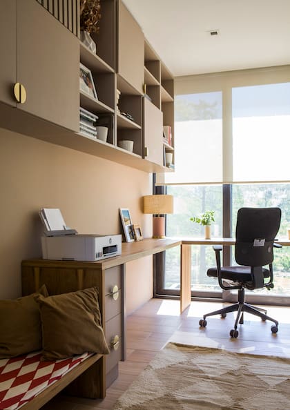 El espacio de guardado (San Isidro Interiores) está principalmente en altura.