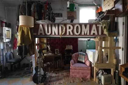 El espacio habitado por Sampson Dahl, en Nueva York, está lleno de objetos curiosos