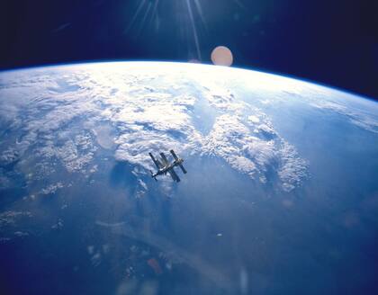 El espacio podría volverse un teatro de operaciones bélicas 
