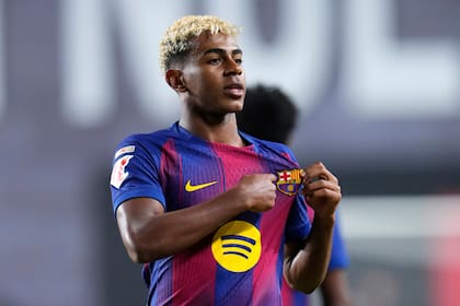 El español Lamine Yamal será titular ante PSG