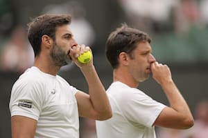 La pareja favorita dejó con las manos vacías a Horacio Zeballos en la final de Wimbledon