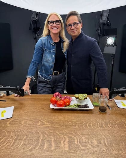 El especialista recomendó implementar en una dieta equilibrada matcha, kiwi, tomate, granada y chocolate amargo