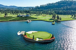 El hoyo al que hay que viajar en helicóptero: las 10 canchas de golf que son furor en el mundo