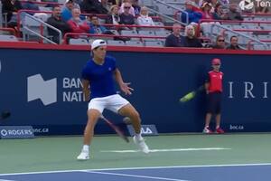 Báez deslumbró con un globo de lujo y se ganó una ovación ante Kyrgios