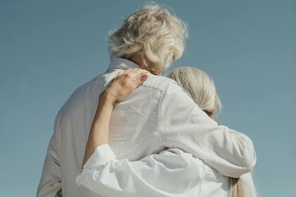 El esposo de Charlotte fue el primero en darse cuenta de que su vida pendía de un hilo (imagen ilustrativa)