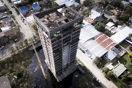El esqueleto de hormigón permanece sin intervención mientras avanza la causa judicial