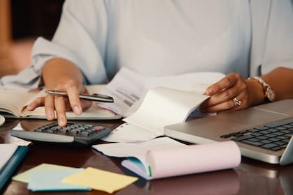 El esquema del impuesto a las ganancias se actualizará por inflación dos veces al año