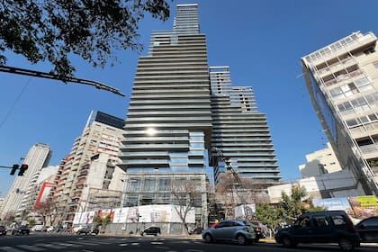 El esquema híbrido 3×2, con mayor ocupación de martes a jueves, se consolida como patrón dominante en las principales capitales del mundo, desde Nueva York y Londres hasta Buenos Aires.