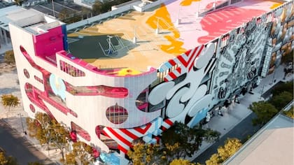 El estacionamiento del Museo está abierto de lunes a domingo, con horario de 5:00am a 10:00pm.