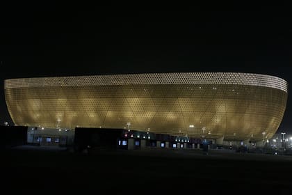 El estadio Lusail, donde la selección argentina levantó la Copa del Mundo, es -por ahora- la sede de la Finalissima: "La idea es mantener el partido y la fecha, pero al estar inmersos...", sentenció Luis de la Fuente por los misiles a Qatar.