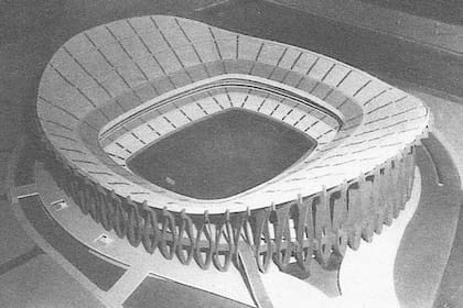 El estadio para la séptima isla de la Ciudad Deportiva fue diseñado por el arquitecto Carlos Costa y albergaba 100.000 personas