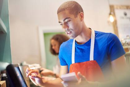 El estado concibe en su constitución un incremento anual de US$1 hasta alcanzar los US$15