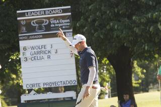 Cambió el básquetbol por el golf y dio un salto: lidera el Abierto en San Isidro