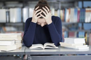 El estrés académico se ceba sobre todo en los estudiantes de sobresaliente