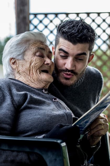 El estudio analizó la longevidad de casi 4000 adultos mayores italianos; notaron que después de cierta edad la tasa de mortalidad (que se dispara entre los 70 y 89 años) dejaba de crecer