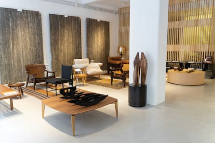 El estudio Muradas es reconocido por su abordaje integral de las obras, en las que enfatiza la fusión entre arquitectura y diseño interior, y promueve un estilo neutro, elegante y atemporal