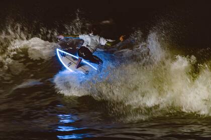 El evento se inspiró en propuestas anteriores de Surf de Noche (Chapadmalal) y Wake de Noche (Zona Norte).
