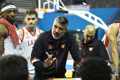 El ex base condujo a Instituto a conquistar la Liga Nacional de Básquetbol en 2022; ahora va por la gloria americana.