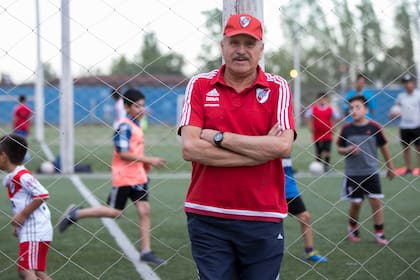El ex campeón del mundo Leopoldo Jacinto Luque falleció esta tarde, en Mendoza.