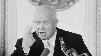 El ex dirigente soviético Nikita Khrushchev podría parecer "un actor racional" comparado con Putin, dice Hershberg