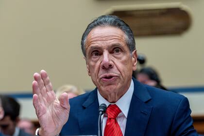 El ex gobernador del estado de Nueva York Andrew Cuomo declara ante una comisión del Congreso en Washington el 10 de septiembre del 2024. (Foto AP/Cliff Owen)