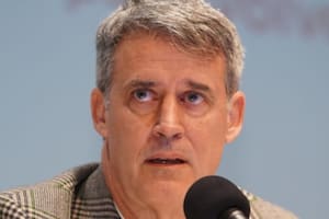 Prat-Gay le reprochó a Milei por el ajuste a los jubilados, pero le atribuyó un mayor recorte a Fernández y Massa