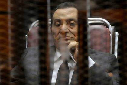 El ex presidente egipcio Hosni Mubarak, derrocado en 2011, fue condenado hoy a tres años de prisión por malversación de fondos