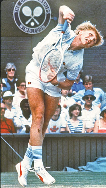 El ex tenista Boris Becker jugando con sus zapatillas Puma en 1985.