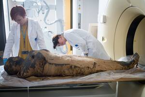 Descubren la primera momia egipcia embarazada