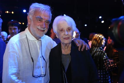 El exfiscal Luis Moreno Ocampo junto a Graciela Fernández Meijide