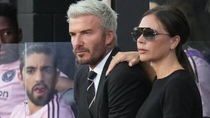 El exfutbolista inglés David Beckham, en esta imagen con su esposa Victoria, es el copropietario del equipo y presidente del mismo