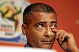 En plena campaña, la Justicia brasileña le embargó una mansión a Romario