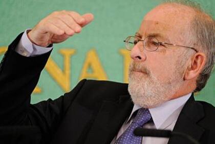 El exgobernador del Banco de Irlanda Patrick Honohan ha advertido que Irlanda no es tan próspera como señala la estadística.