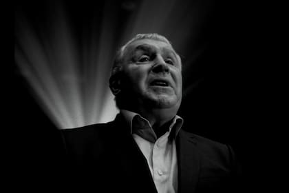 El exguardavalla inglés Peter Shilton se sumó con su testimonio al documental