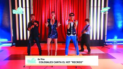 El éxito que se mira por TV. Minujin junto con Natalia Oreiro y Adrián Suar, en una escena de Solamente vos, la ficción de El Trece