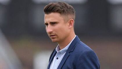El exjugador de cricket de Inglaterra James Taylor terminó su carrera deportiva por problemas cardíacos