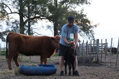 El exjugador de Racing vive de su campo en Mercedes