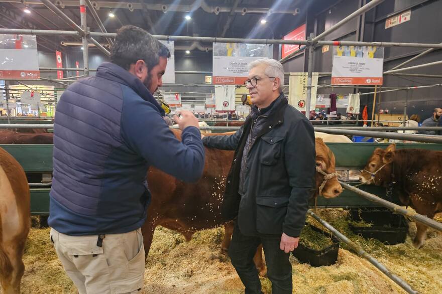 Exministro de Agricultura defiende medidas pasadas y analiza el futuro del agro