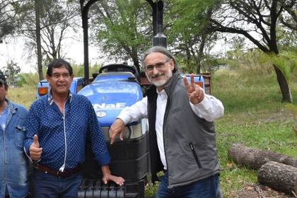 El exministro de Agricultura, Luis Basterra, repuso el busto de Kirchner en 2020