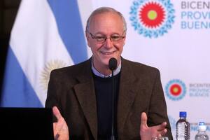 El exministro de Salud bonaerense Daniel Gollan presentó ante el juez Ramos Padilla un DNI donde consta su domicilio bonaerense