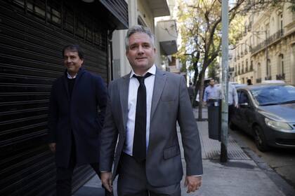 El exministro Marcelo D'Alessandro, al llegar a los tribunales para prestar declaración ante el TOC 25 por la muerte de Lucas González