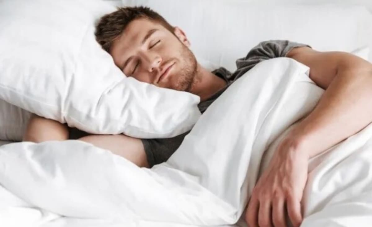 Qual é a hora de dormir ideal segundo um especialista em sono?