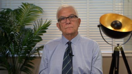 El experto en cáncer y neurobiología del Imperial College de Londres, Mustafa Djamgoz, es uno de los pioneros en el uso de la bioelectricidad para tratar enfermedades